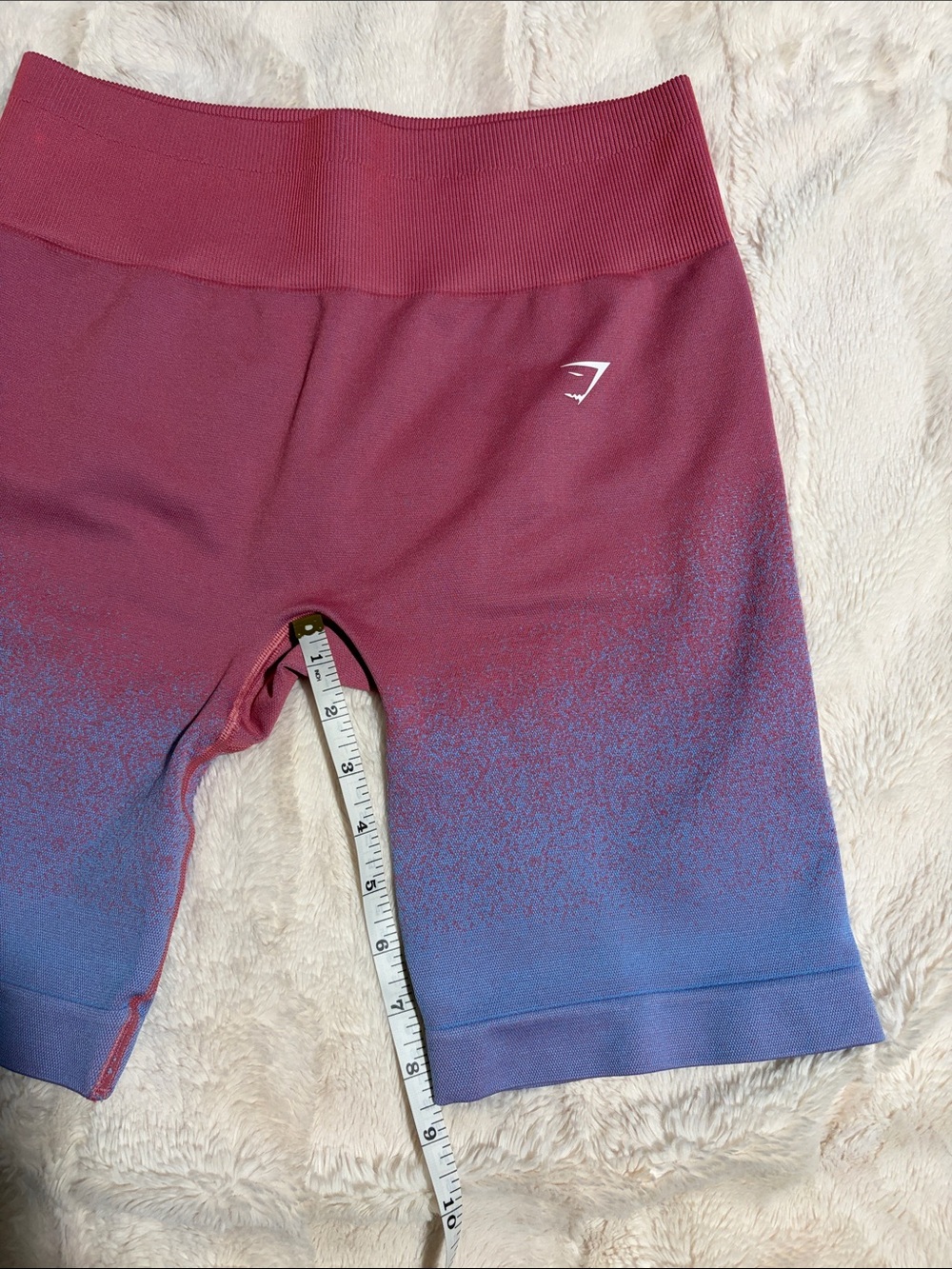 NEW Gymshark Women’s Ombre Berry pink to Blue Bike Shorts Sz L - Picture 8 of 8
